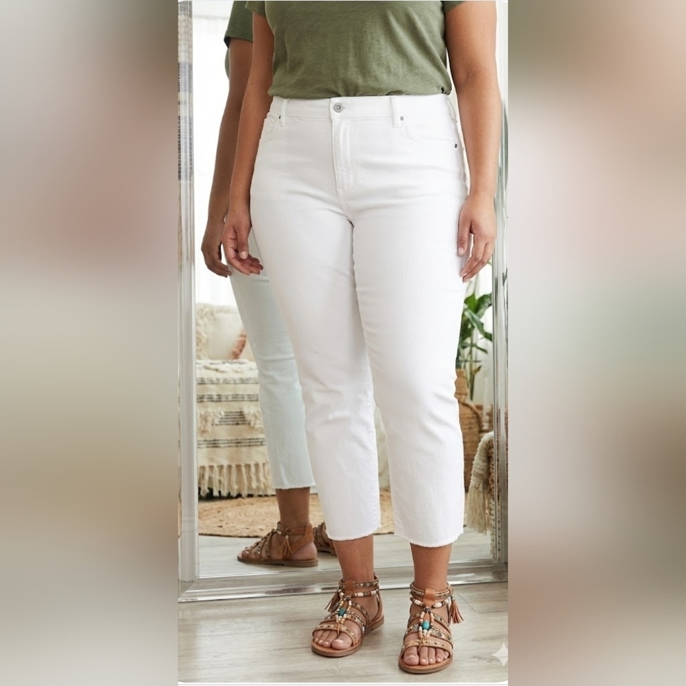 Crop Slimmimg White Ankle Capri Jeans Midrise 32/14 Soft Stretch Raw Hem New